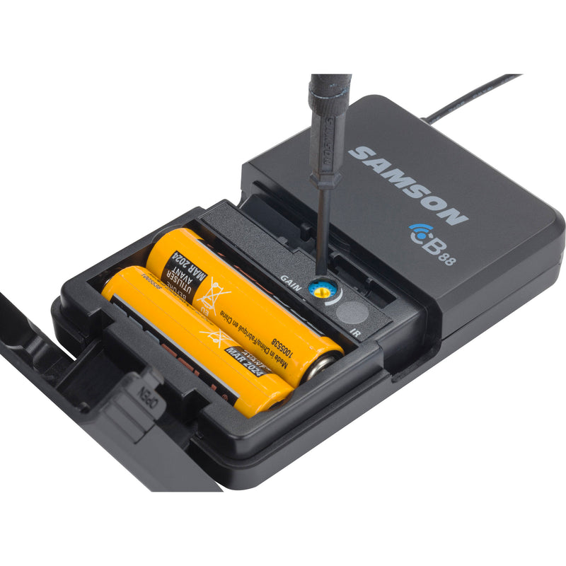 Samson Concert 88x Wireless Lavalier Microphone System with LM10 Miniature Lav (D: 542 to 566 MHz)