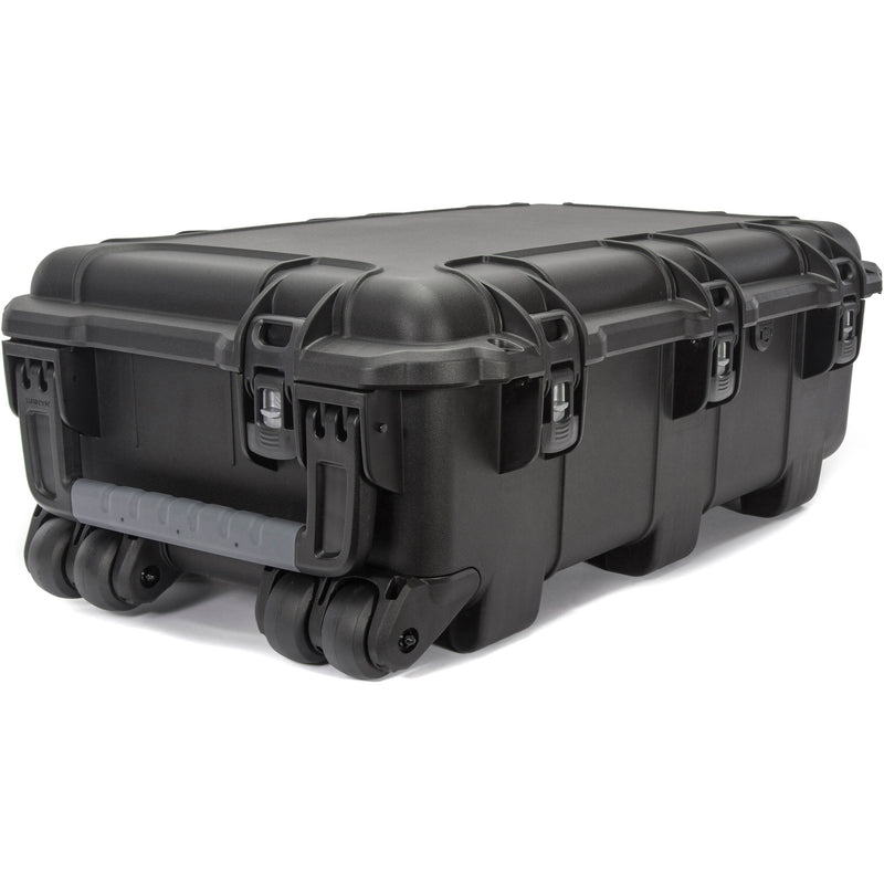 Nanuk 962 Wheeled Hard Case with Foam Insert (Black)