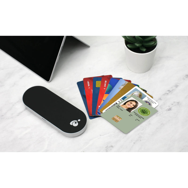 IOGEAR GUH3C200TAA USB-C CAC Reader Hub with Power Delivery