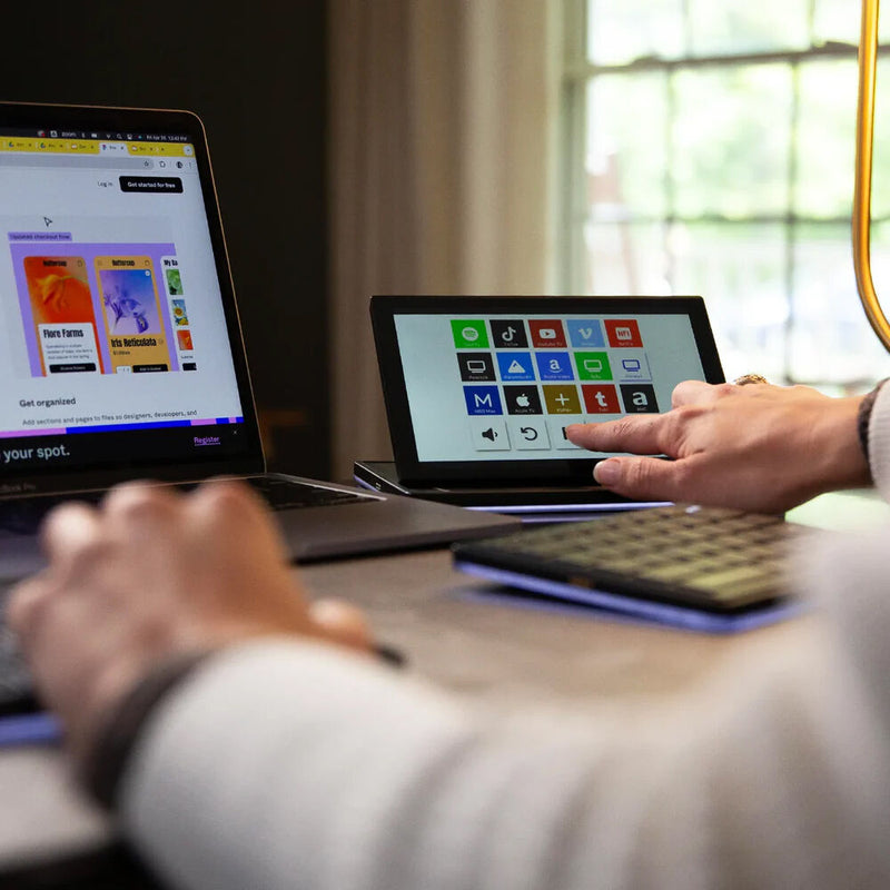 Mobile Pixels Tetra Split Keyboard