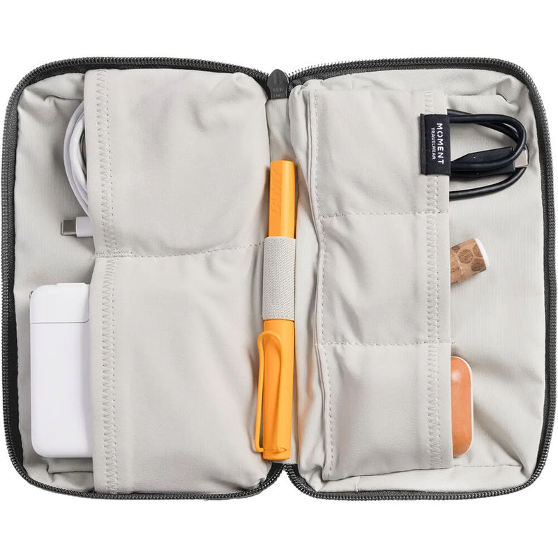 Moment Everything &nbsp;Mini Tech Organizer (Gray)