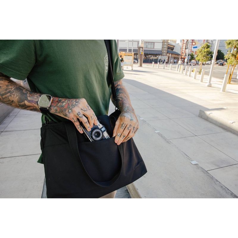 Moment Everything Travel Tote (Olive)