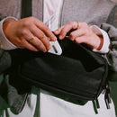 Incase Crosstown Sling (Black)