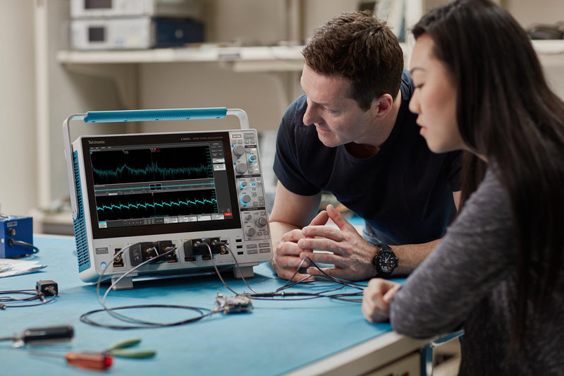 TEKTRONIX MSO44 4-BW-350 (WITH) FREE BW UPGRADE MSO / MDO Oscilloscope, 4 Series MSO, 4 Analogue, 32 Digital, 350 MHz, 6.25 GSPS, 31.25 Mpts