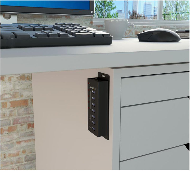 STARTECH ST4300U3C3 4 Port USB 3.0 Hub with 3x USB Charging Ports - Wall Mountable Mains Powered, NA, EU, UK GTIN UPC EAN: 0065030854634