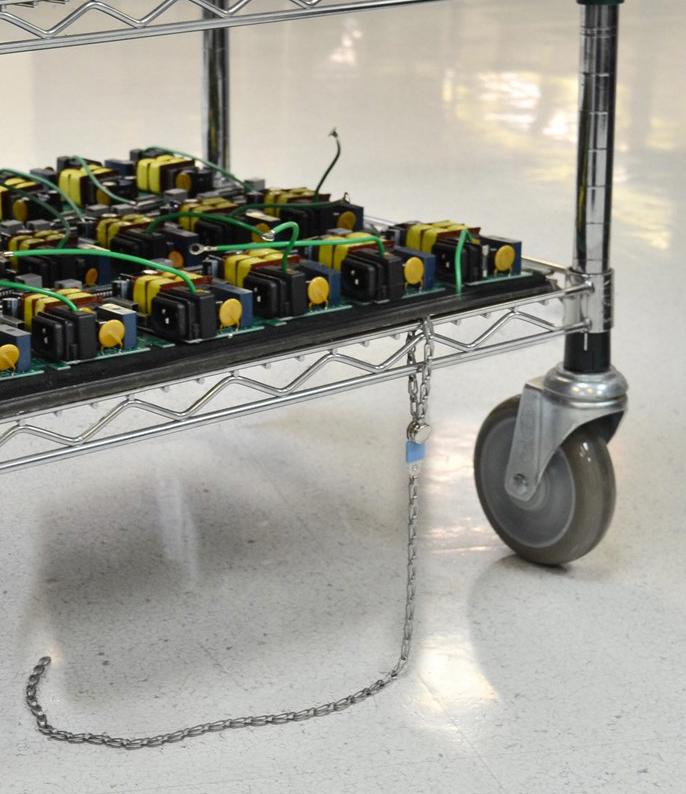 DESCO 14000 Drag Chain, 1 Mohm, Socket, Natural, 24"
