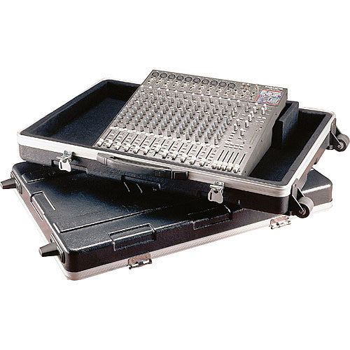 Gator Cases G-MIX-20x30 Rolling ATA Mixer Case with Lockable Recessed Latches and Pull-out Handle