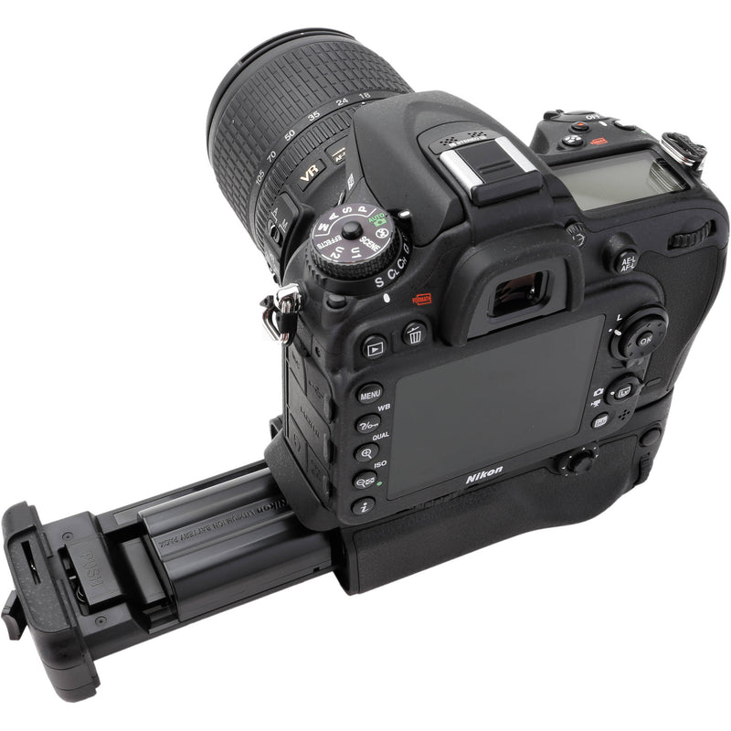 Vello BG-N11 Battery Grip for Nikon D7100 & D7200