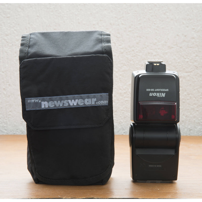 Newswear Agua Pouch (Strobe)