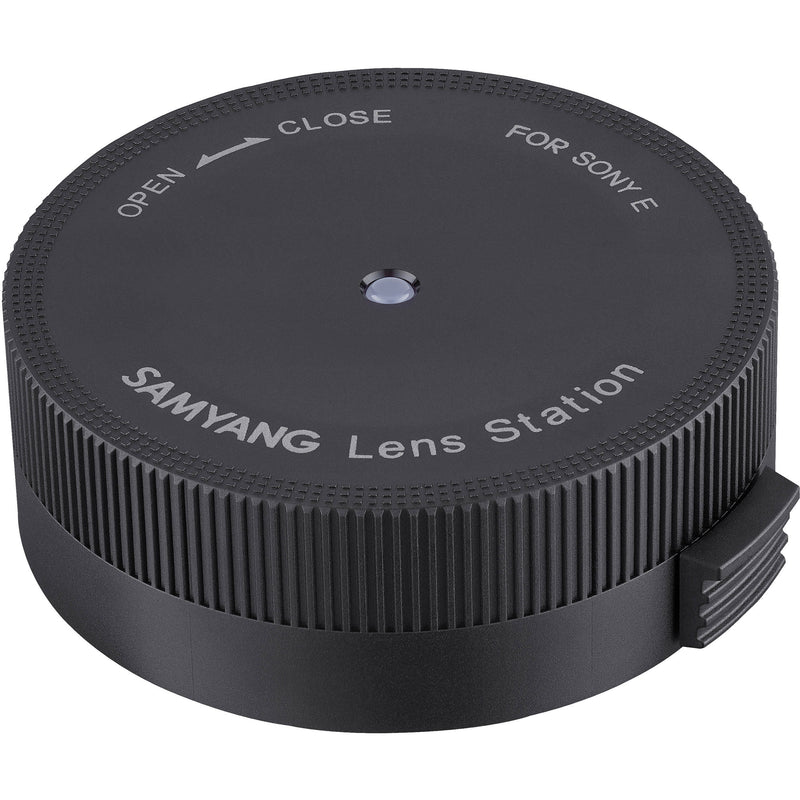 Samyang AF 35mm f/1.4 FE Lens with Lens Station Kit for Sony E