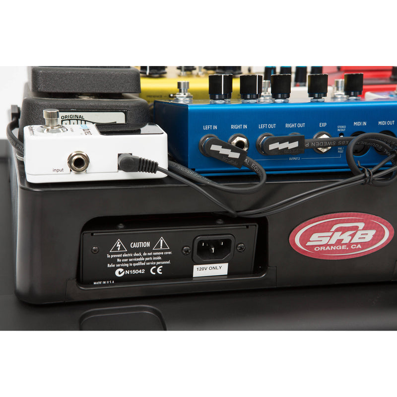 SKB 3i-2015-7-PB Injection-Molded Pedalboard with Included Case