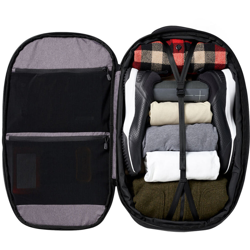Nomatic Navigator Travel 32L Backpack (Black)