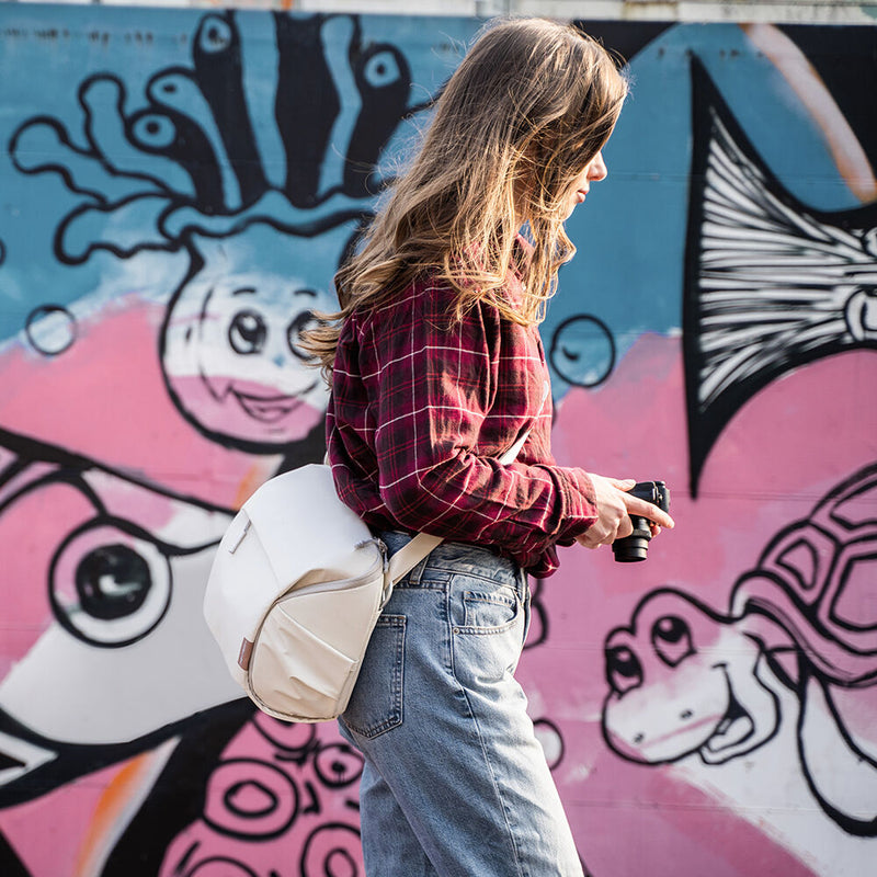 PGYTECH OneGo Shoulder Bag (6L, Obsidian Black)