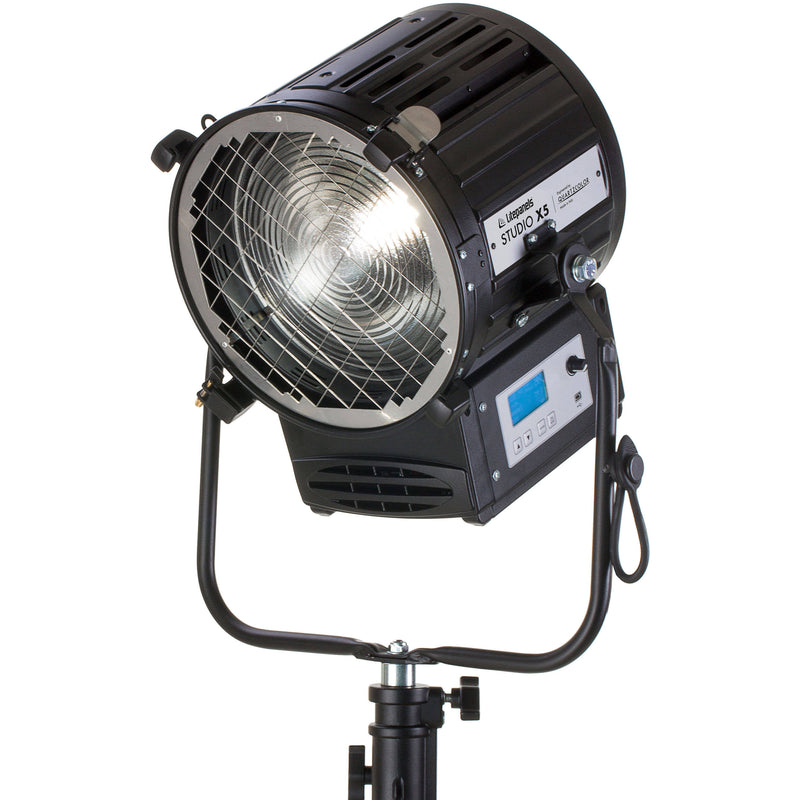 Litepanels Studio X5 Daylight LED Fresnel Light (Standard Yoke, US Power Cable)