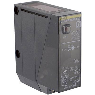 Omron Industrial Automation E3JM-R4M4-US Photoelectric Sensor