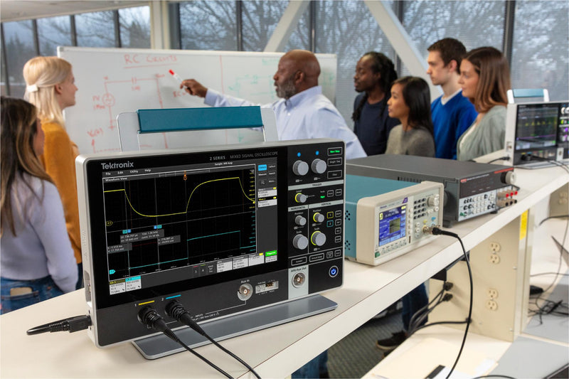 Tektronix MSO22 2-BW-70 MSO / MDO Oscilloscope 2 Series Channel 70 MHz 2.5 Gsps 10 Mpts